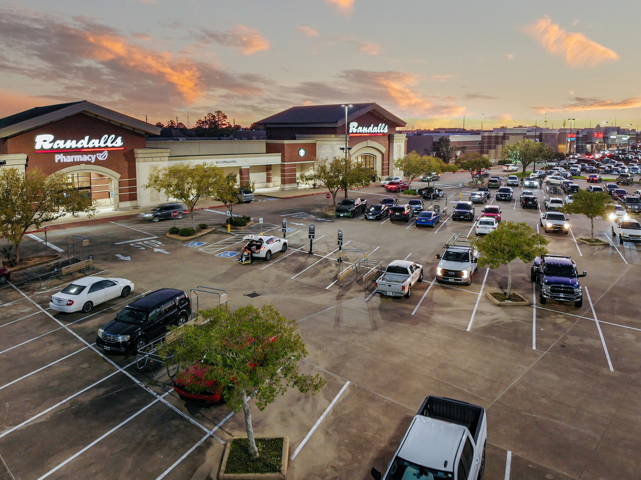 10228 Broadway St, Pearland, TX for lease Building Photo- Image 1 of 10