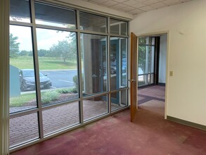 5310 Valley Park Dr, Roanoke, VA for lease Building Photo- Image 2 of 5