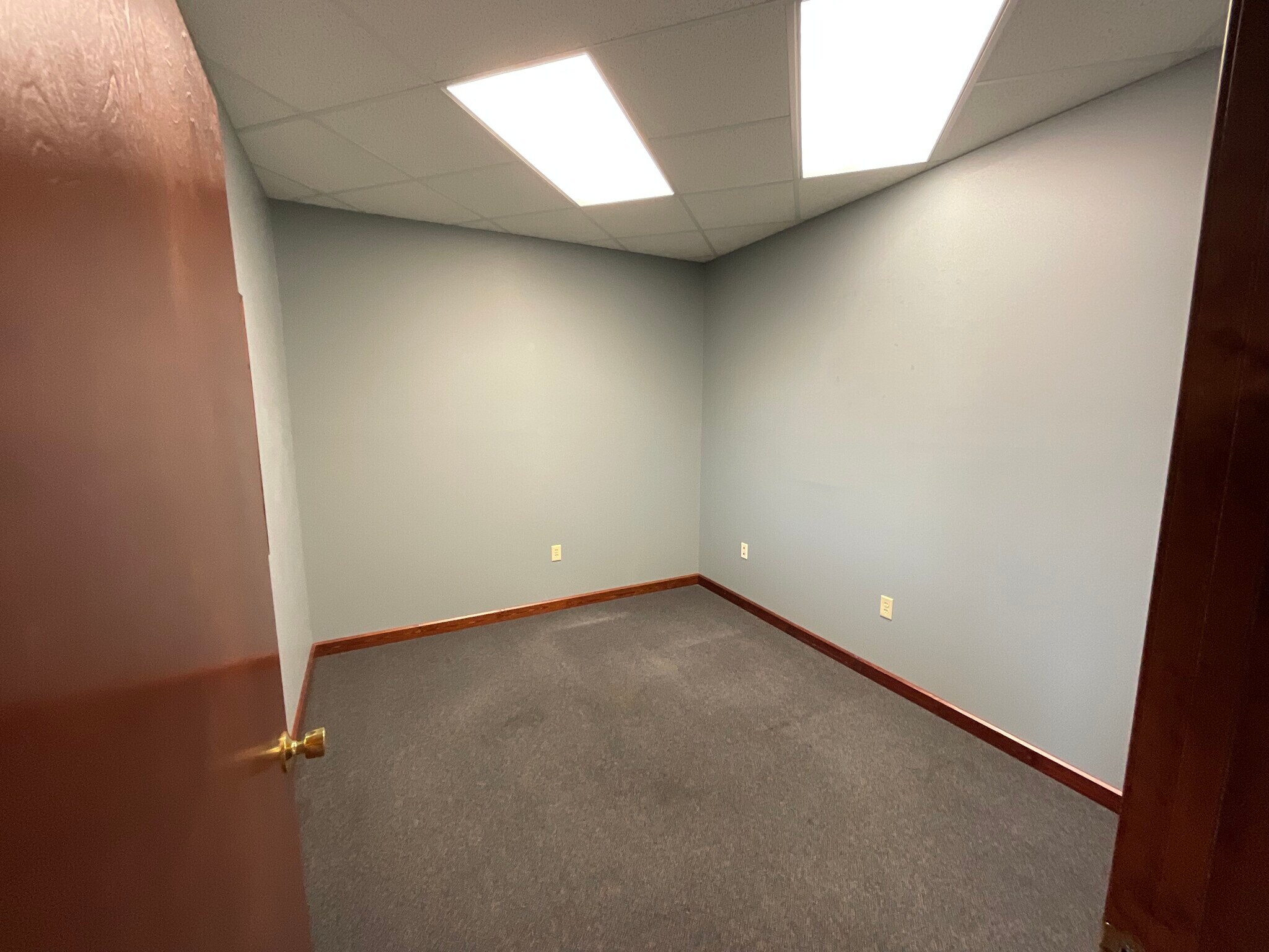 10870-10876 Isabelle Dr, New Haven, IN for sale Interior Photo- Image 1 of 1