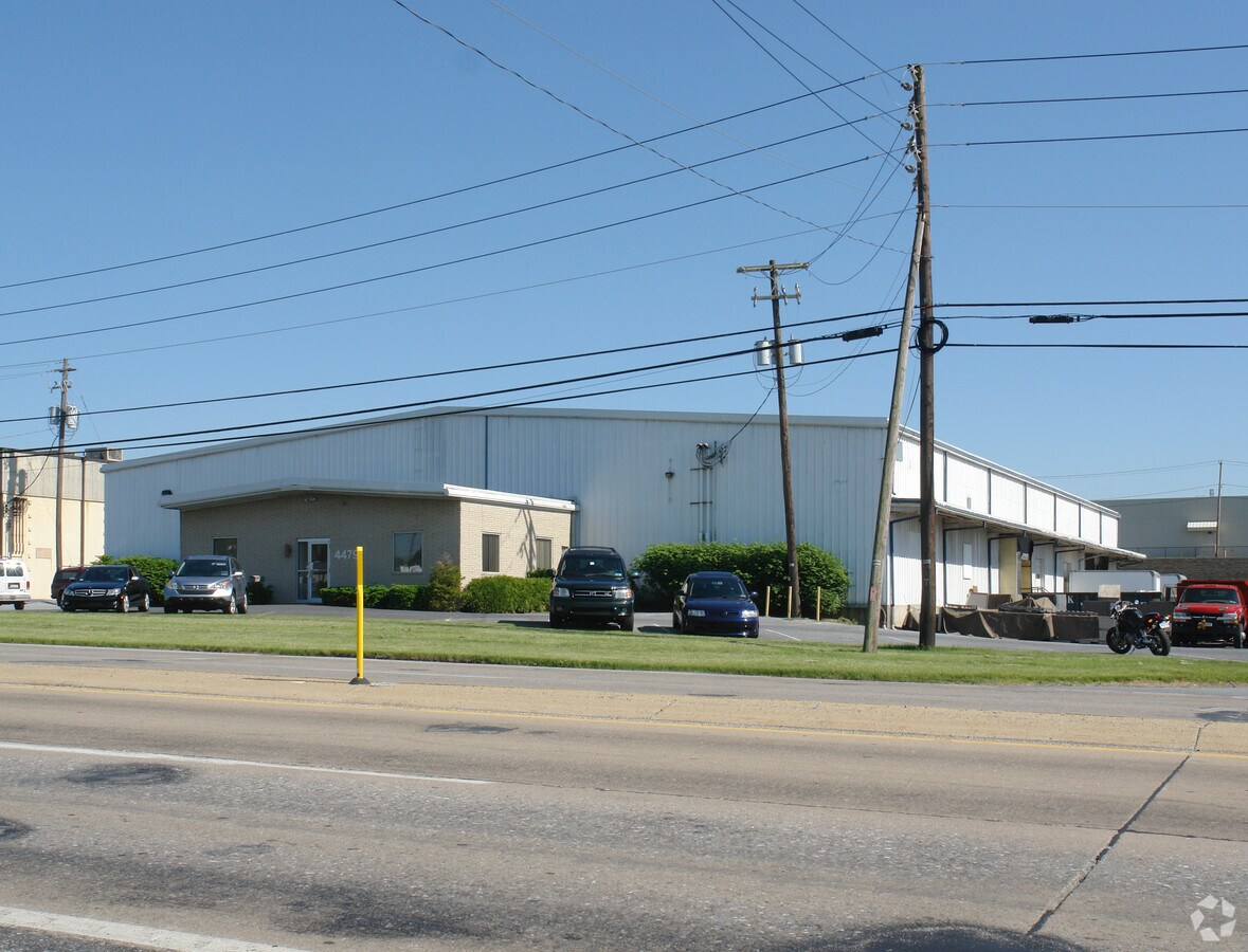 4479 Chambers Hill Rd, Harrisburg, PA 17111