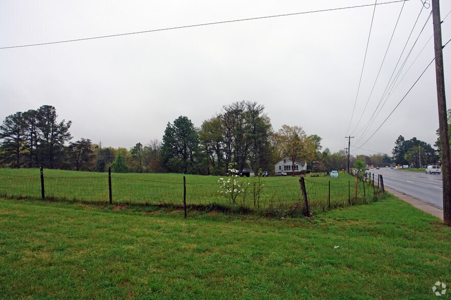 8025 White Horse Rd, Greenville, SC for sale - Primary Photo - Image 1 of 1