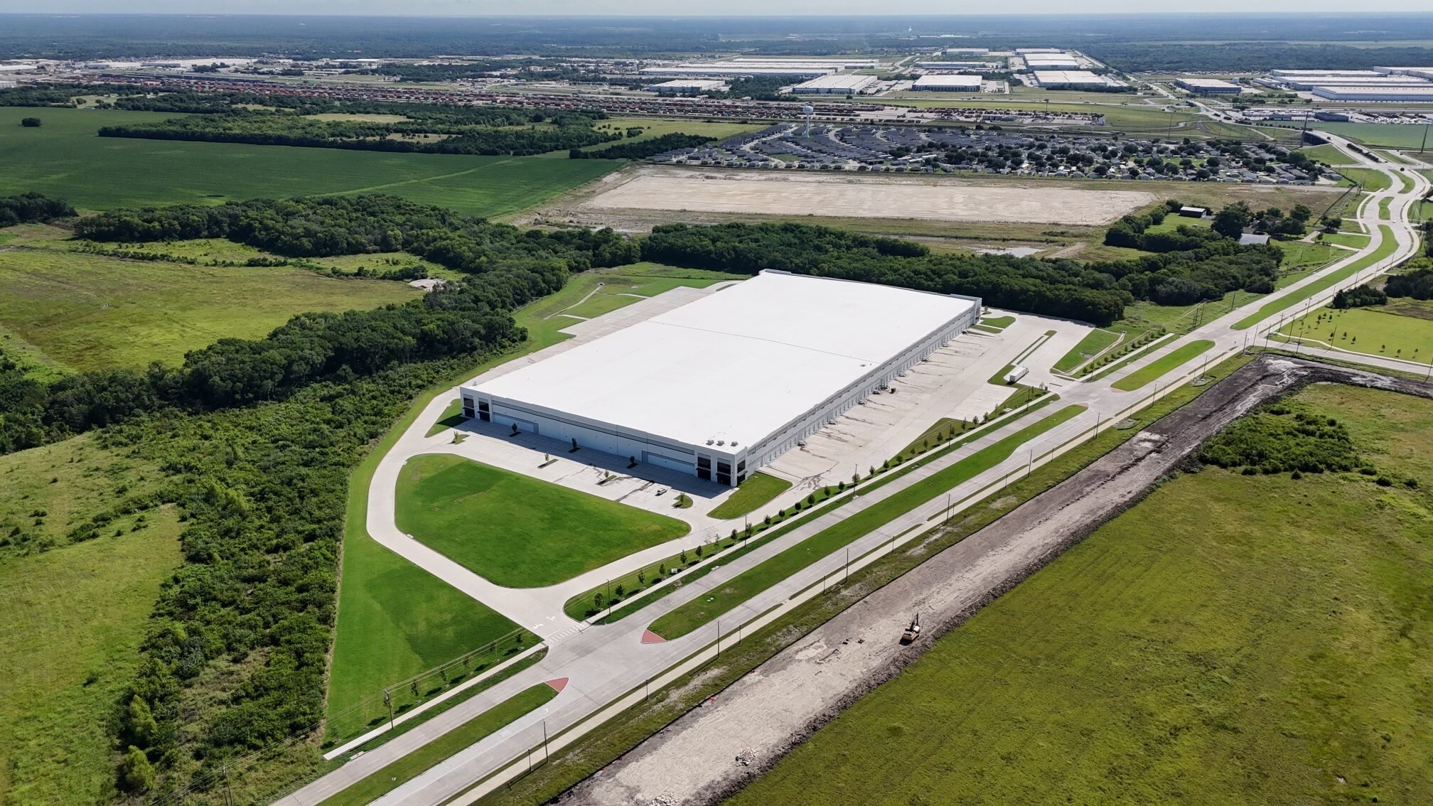 601 W Pleasant Run Rd, Wilmer, TX for lease Building Photo- Image 1 of 16