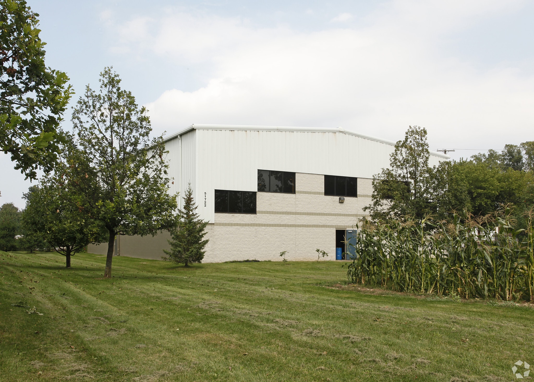 51716 Grand River Ave, Wixom, MI for lease Primary Photo- Image 1 of 6