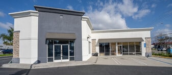 299 E 17th St, Costa Mesa CA - Convenience Store