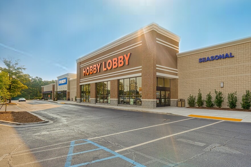 2209-2235 W DeKalb St, Camden, SC for lease - Building Photo - Image 1 of 5