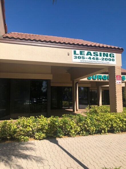 901-1001 N University Dr, Coral Springs, FL for lease - Building Photo - Image 3 of 4