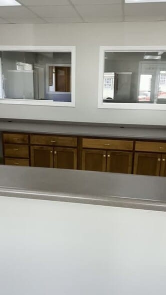 651 W Broad St, Athens, GA for lease - Commercial Listing Video - Image 3 of 25