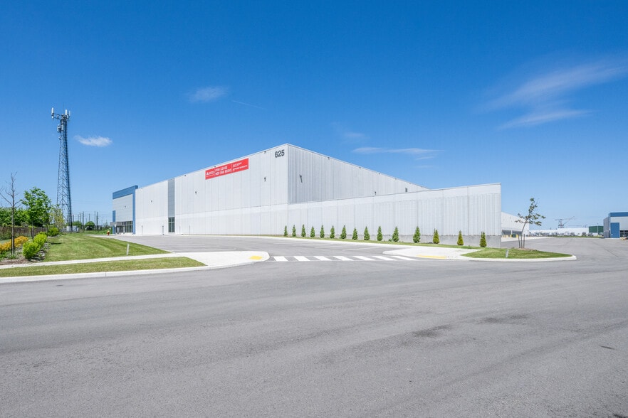 625 Bronte Rd, Oakville, ON for lease - Building Photo - Image 3 of 5