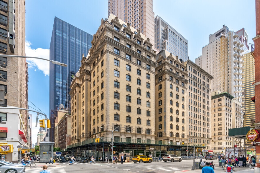 853 Seventh Ave, New York, NY for lease - Building Photo - Image 1 of 7