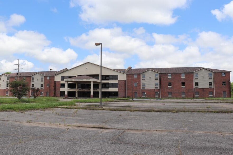 2524 E Alexander St, Greenville, MS for sale - Building Photo - Image 1 of 2