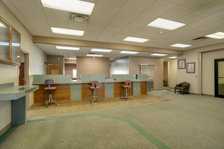 2618 Old Iowa Park Rd, Wichita Falls, TX for sale - Lobby - Image 3 of 30