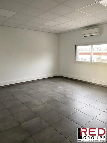 Office in Meyreuil for lease - Building Photo - Image 1 of 5