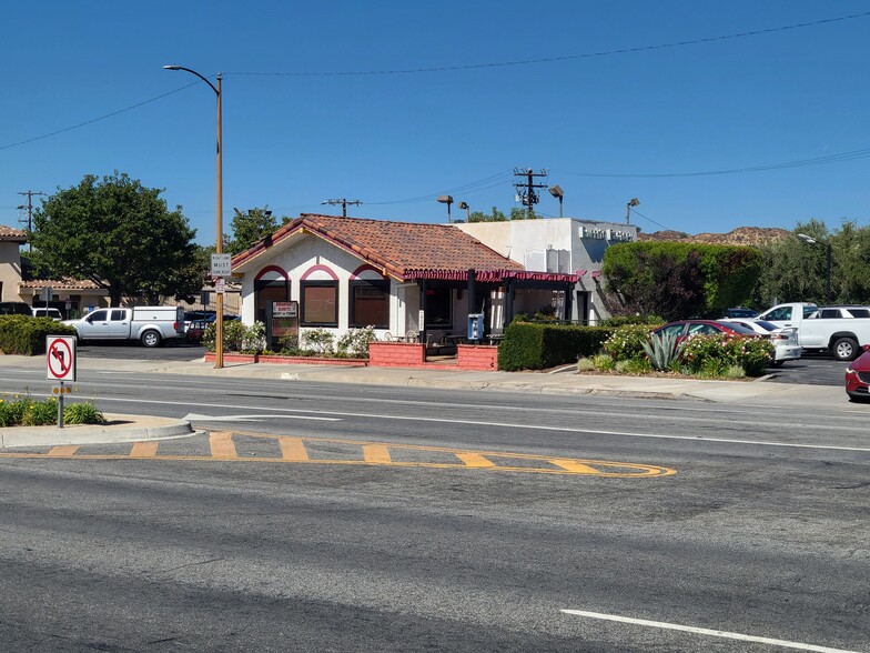 23029 Soledad Canyon Rd, Santa Clarita, CA for lease - Building Photo - Image 1 of 2