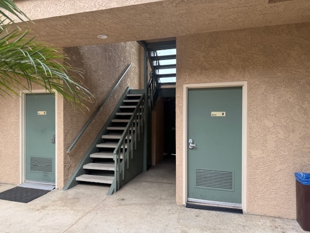 7111 Garden Grove Blvd, Garden Grove, CA for lease - Building Photo - Image 2 of 22