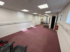 11 Ramac Way, London for lease Interior Photo- Image 2 of 2