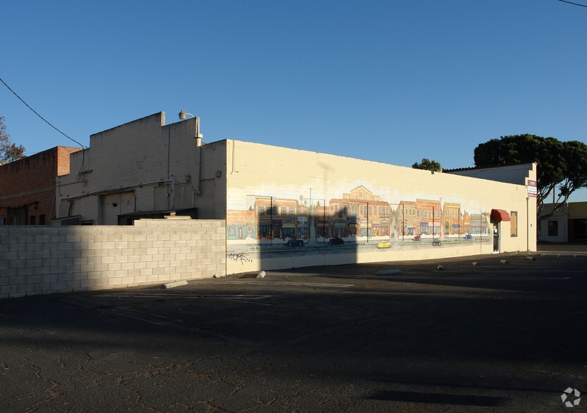 115 W Chapel St, Santa Maria, CA for sale - Building Photo - Image 3 of 8