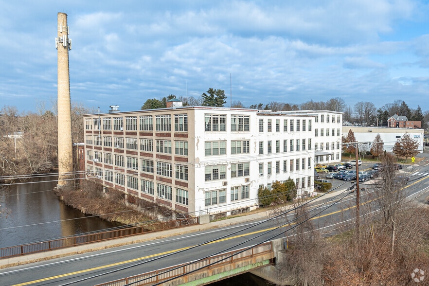 221 Pine St, Florence, MA for lease - Building Photo - Image 1 of 40