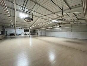 Retail in Nemours for lease Building Photo- Image 2 of 6