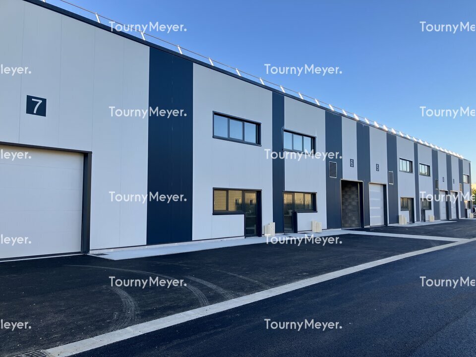 Flex in Blanquefort for sale Building Photo- Image 1 of 12