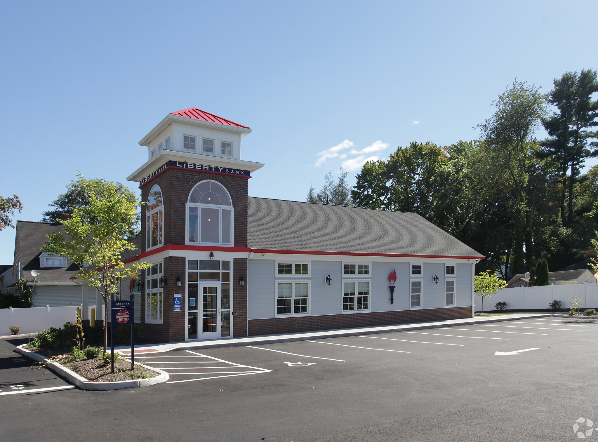 774 Farmington Ave, Bristol, CT for lease Primary Photo- Image 1 of 8