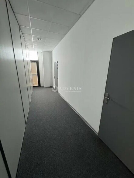 Office in Nîmes for lease - Interior Photo - Image 3 of 11