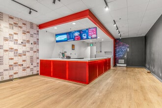 2750 Ch Sainte-Foy, Québec, QC for lease Interior Photo- Image 1 of 8