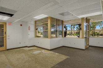 73733 Fred Waring Dr, Palm Desert, CA for lease Interior Photo- Image 1 of 16