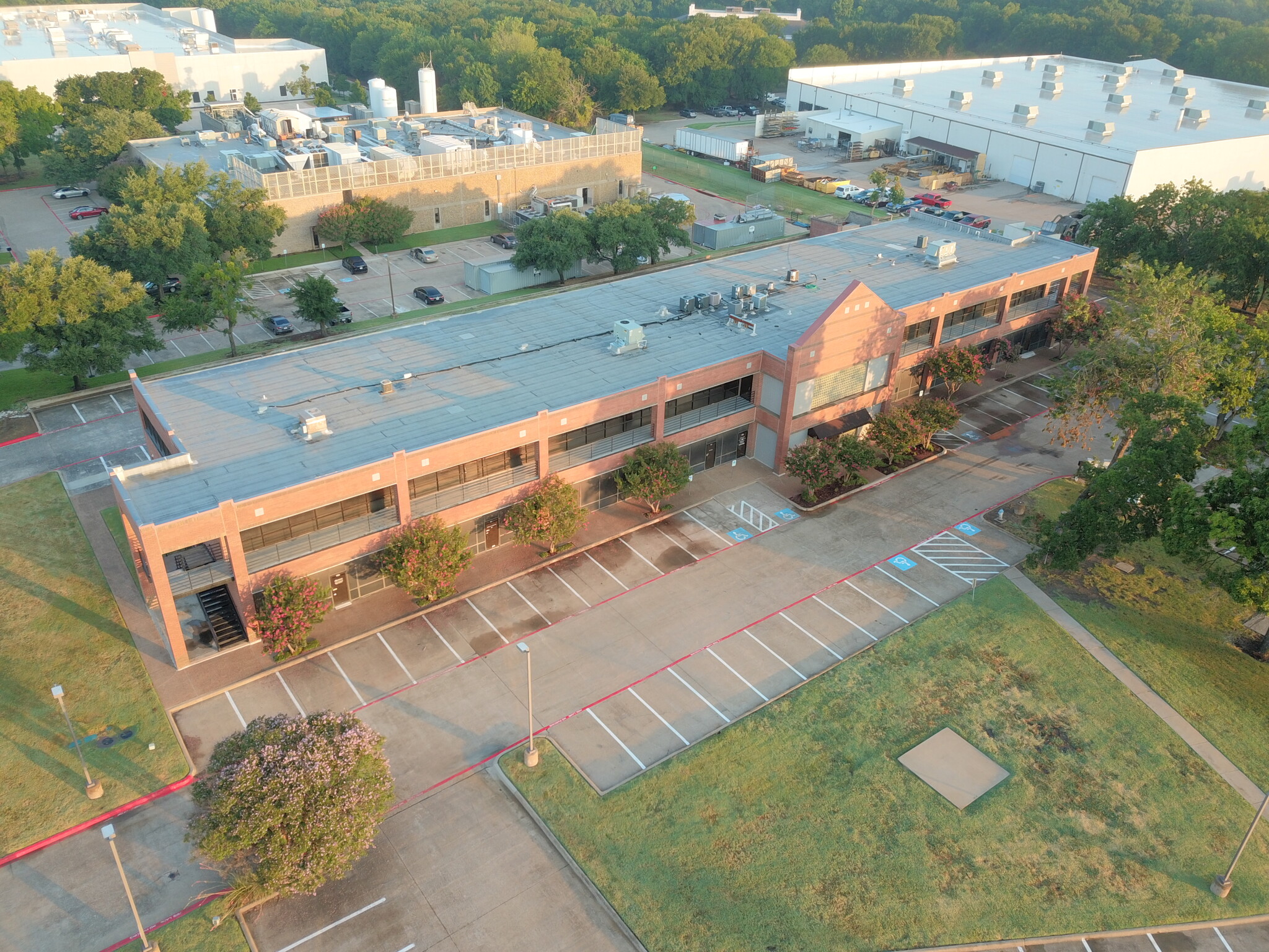 1022 S Greenville Ave, Allen, TX for lease Building Photo- Image 1 of 20