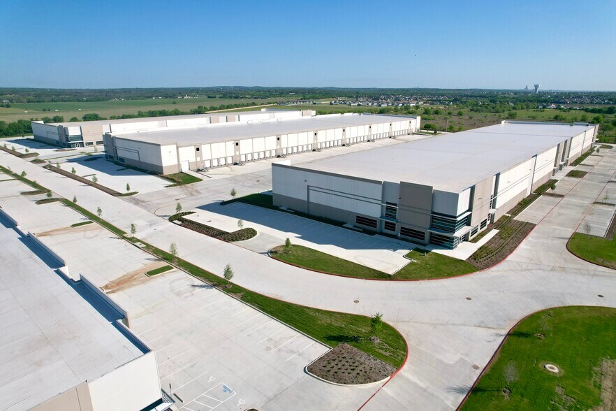 2633 Goodwin Ln, New Braunfels, TX for lease - Building Photo - Image 2 of 6