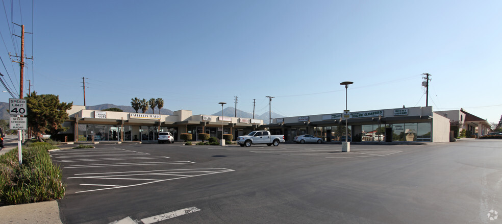 1350 N Towne Ave, Claremont, CA for lease - Building Photo - Image 3 of 4