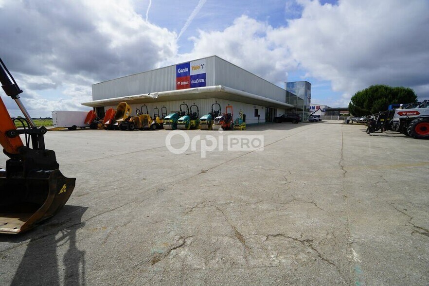 Flex in Brochon for lease - Building Photo - Image 3 of 12