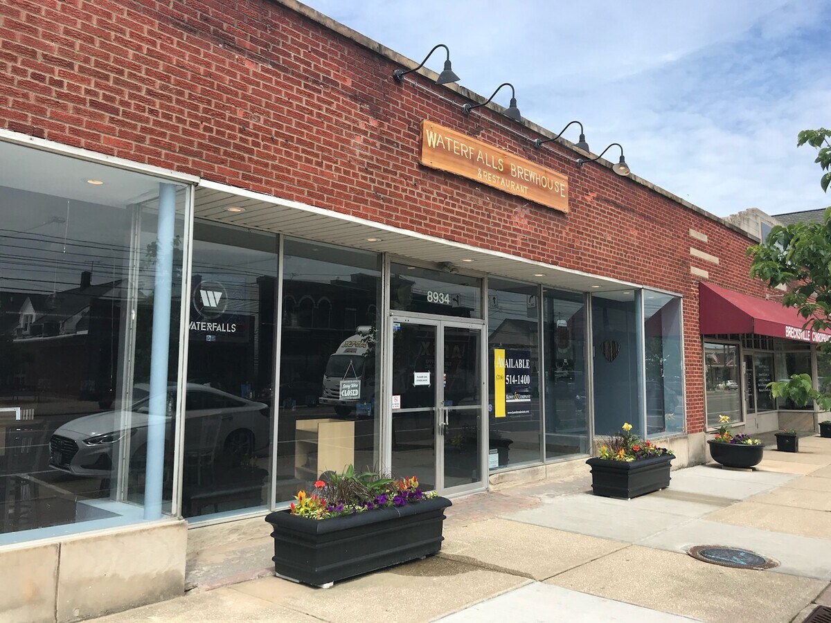 8934 Brecksville Rd, Brecksville, OH 44141