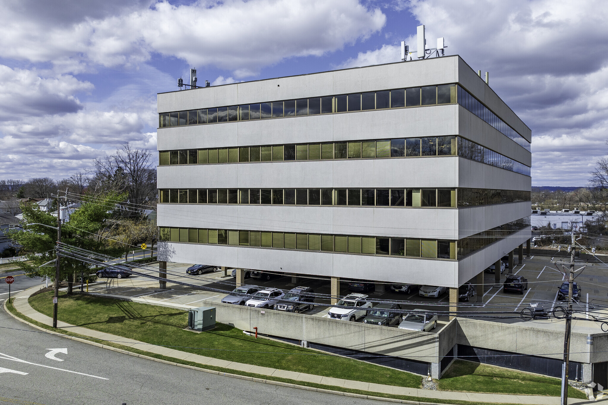 475 Market St, Elmwood Park, NJ for lease Building Photo- Image 1 of 19