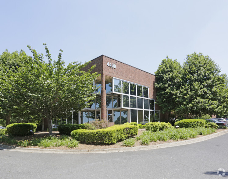 4400 Morris Park Dr, Mint Hill, NC for lease - Building Photo - Image 3 of 15