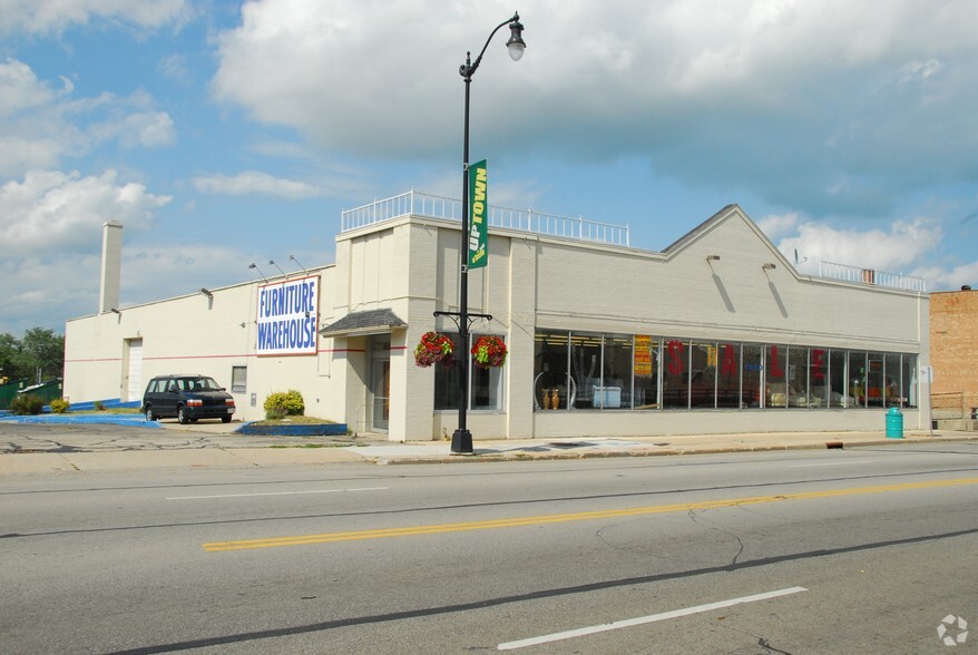 1610 Washington Ave, Racine, WI for lease - Building Photo - Image 1 of 3