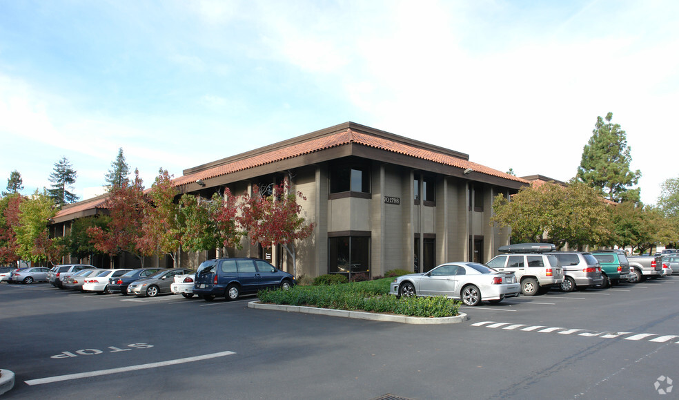 1770-1798 Technology Dr, San Jose, CA for lease - Building Photo - Image 3 of 4