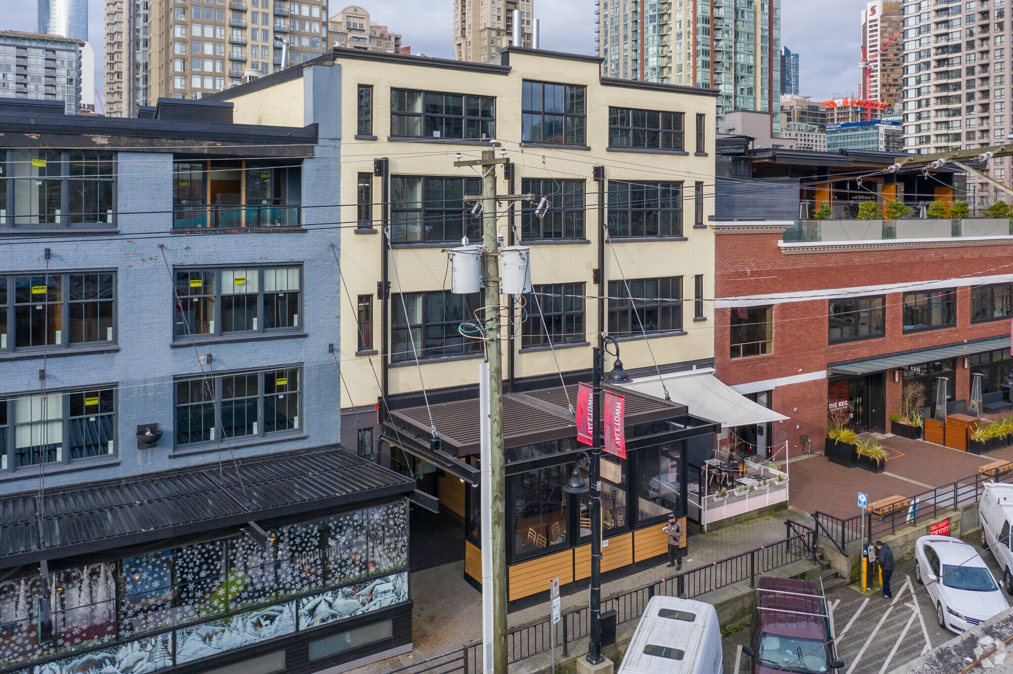 1028-1030 Hamilton St, Vancouver, BC for lease Primary Photo- Image 1 of 8