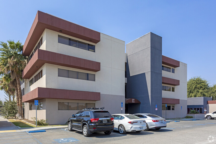 3550 Q St, Bakersfield, CA for lease - Building Photo - Image 1 of 5