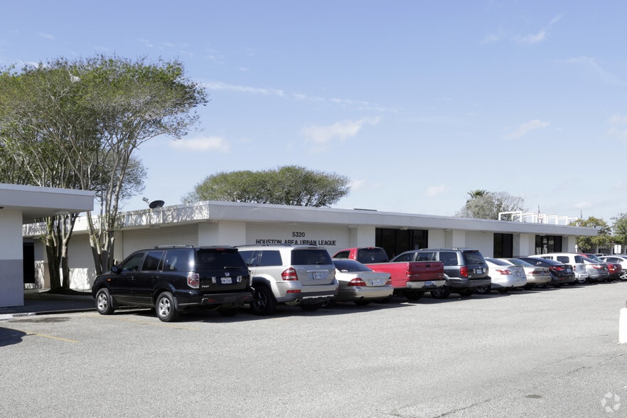 5330 Griggs Rd, Houston, TX for lease - Building Photo - Image 1 of 8