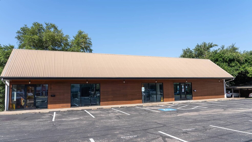 1101 W 40th St, Austin, TX for lease - Building Photo - Image 1 of 10