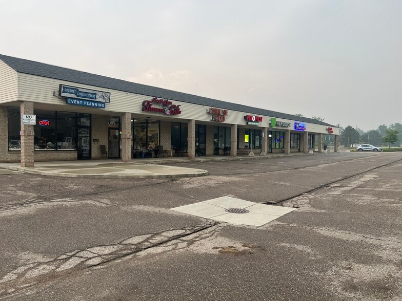 546-644 N Lafayette St, South Lyon, MI for lease - Building Photo - Image 2 of 5