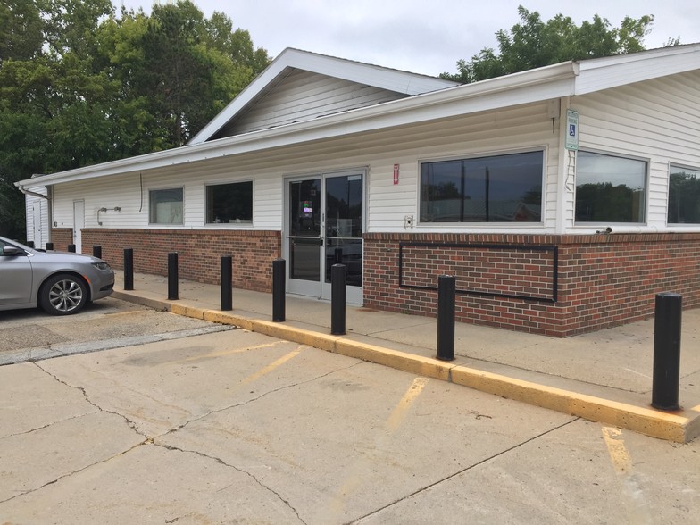 247 Broadway St, Berlin, WI for sale - Building Photo - Image 1 of 1