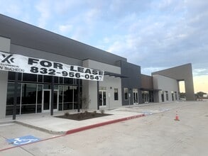 1320 W League City Pky, League City, TX for lease Interior Photo- Image 2 of 15