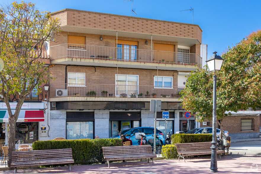 Plaza Constitución, 3, Paracuellos De Jarama, Madrid for sale - Primary Photo - Image 1 of 2