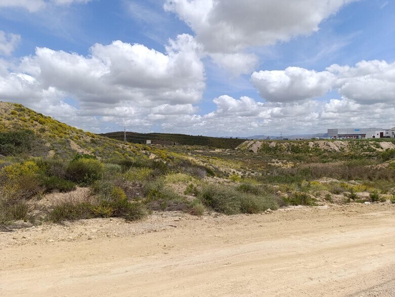 Industrial in Murcia for sale - Building Photo - Image 3 of 12