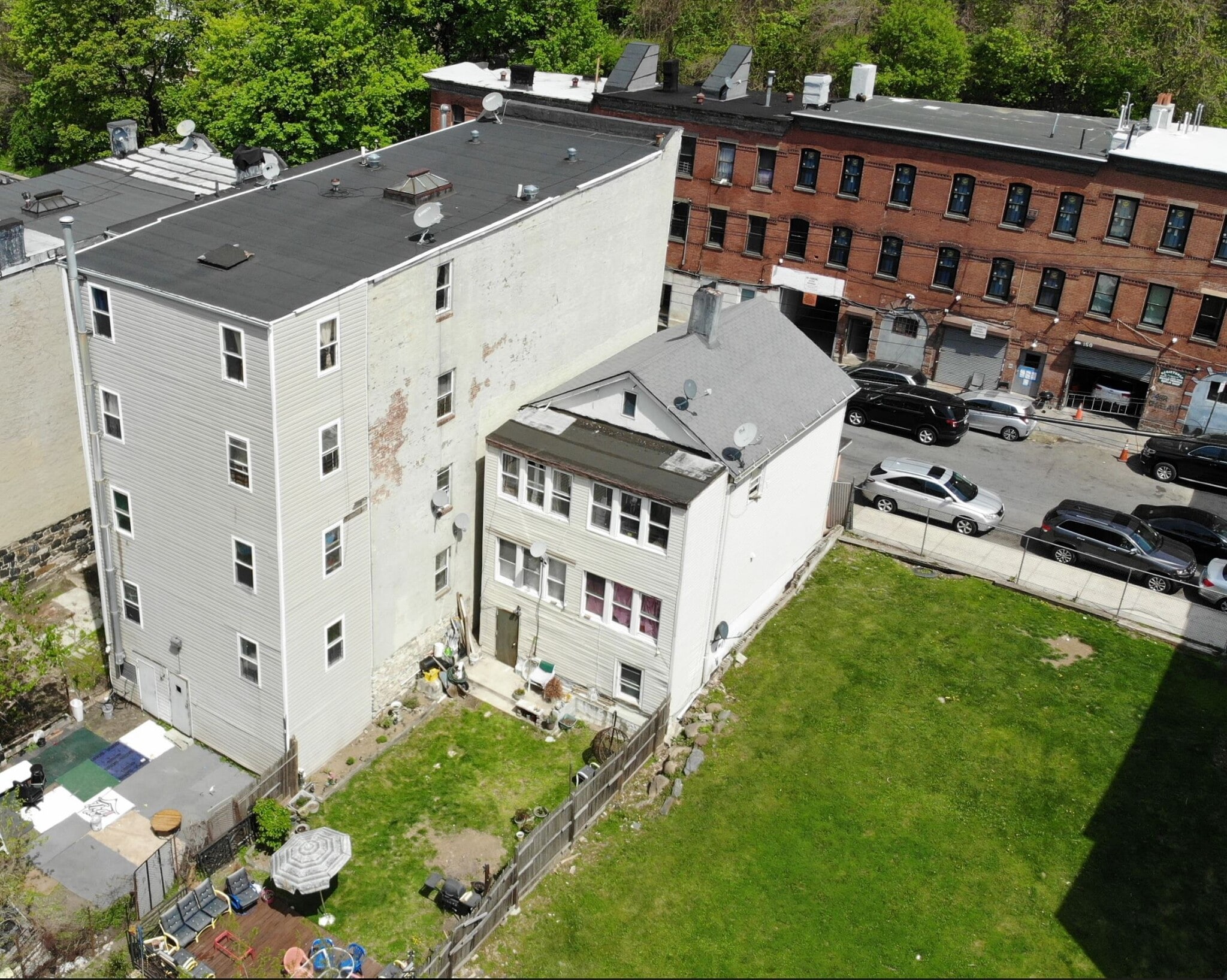 143 School St, Yonkers, NY 10701 Free Market Building For Sale