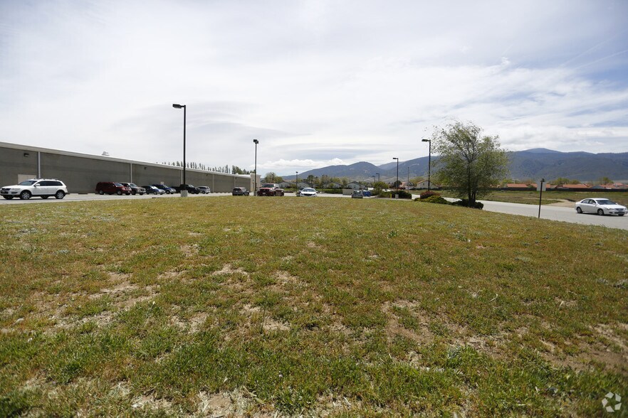Tehachapi Blvd, Tehachapi, CA for sale - Primary Photo - Image 1 of 1