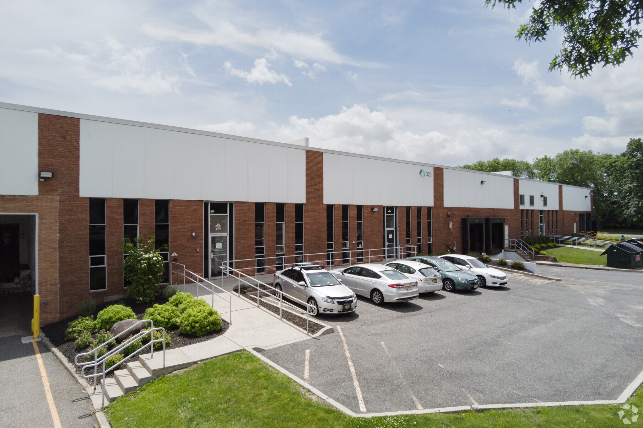 300-330 Murray Hill Pky, East Rutherford, NJ for sale Building Photo- Image 1 of 1