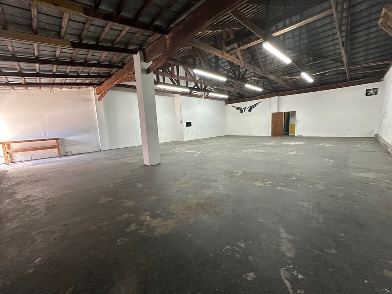 614-618 Grand Central St, Clearwater, FL for lease - Building Photo - Image 3 of 14