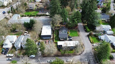 8102-8122 SW 31st Ave, Portland, OR - AERIAL  map view